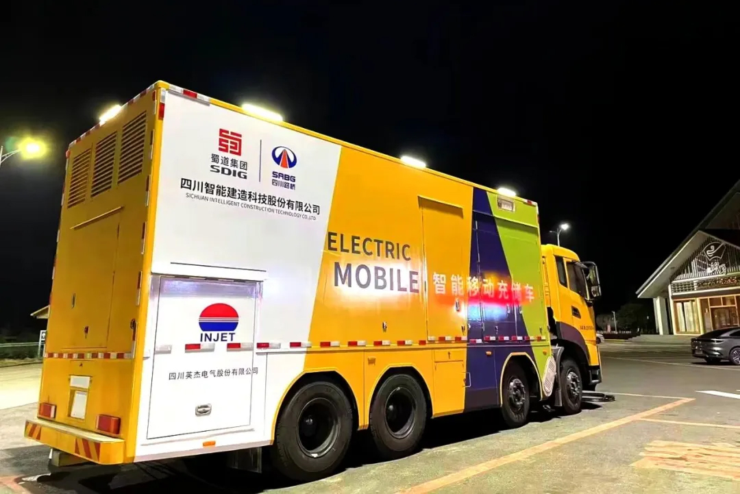 Powering the Future: Injet New Energy Steals the Spotlight at the 21st China-ASEAN Expo with Giant “Power Bank” and Smart Charging Solutions